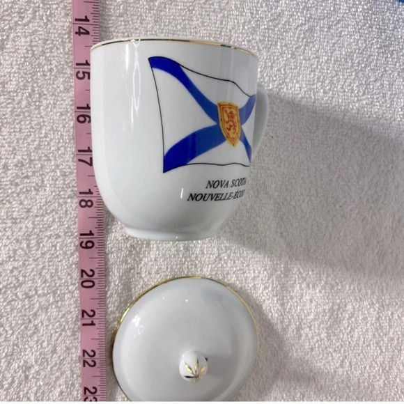 Vintage Canadian Collection Nova Scotia Porcelain Lidded Mug Souvenir Mug - Picture 16 of 16